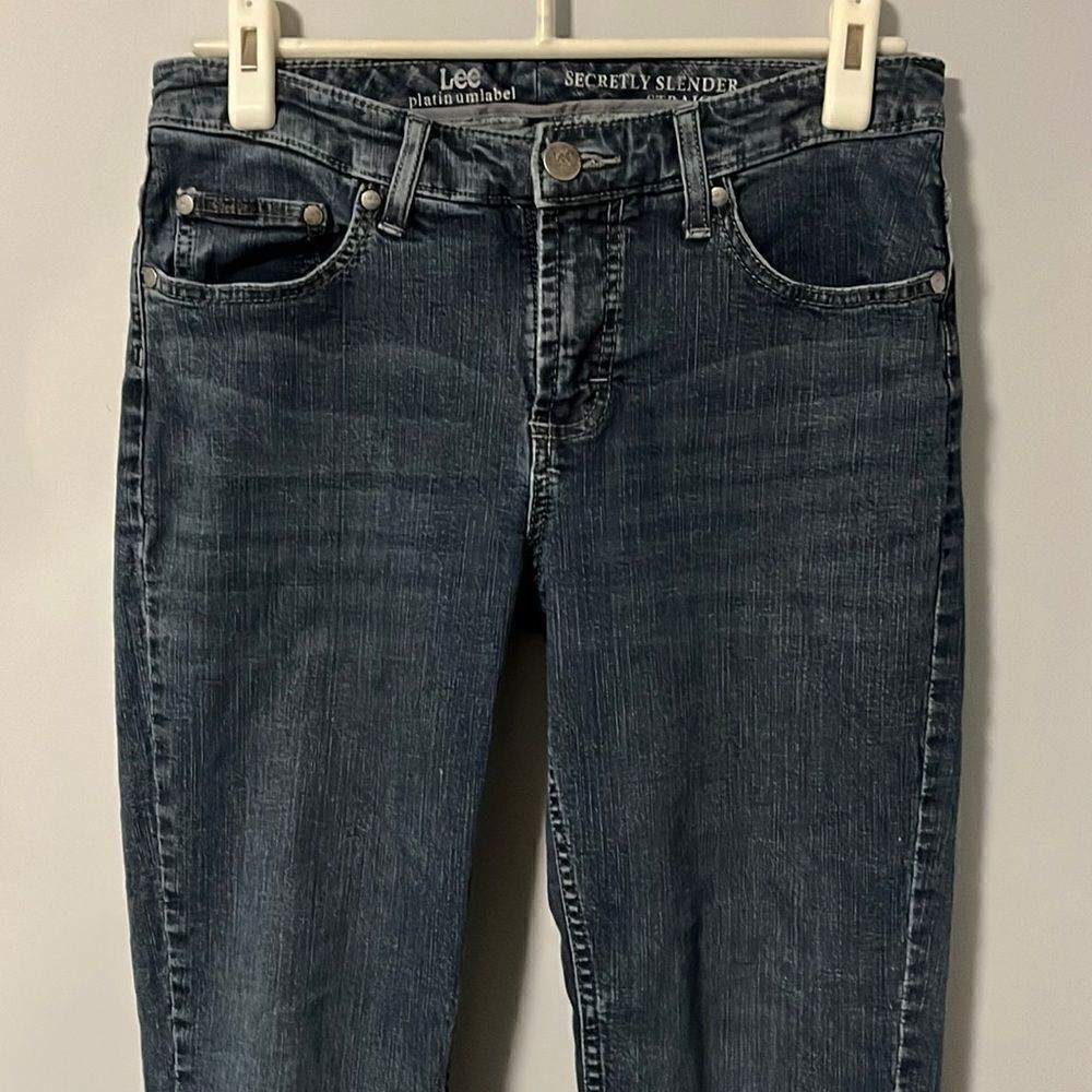 Lee Women’s Straight Leg Jeans, Size 8 Short